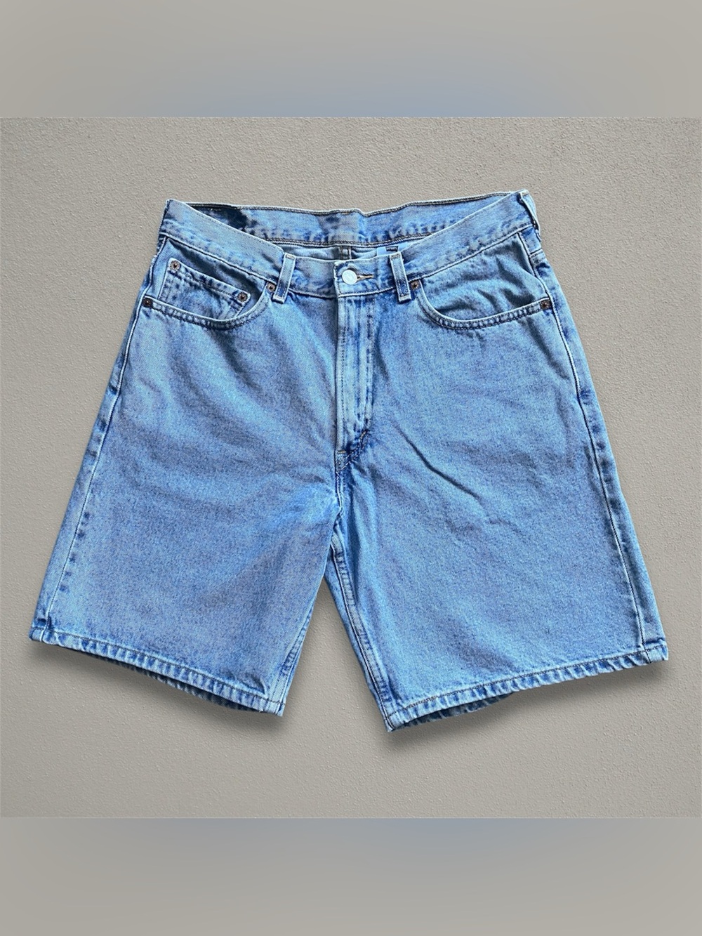 Vintage Y2K Levi’s denim shorts 31 jorts VTG blue denim Columbia 2000s